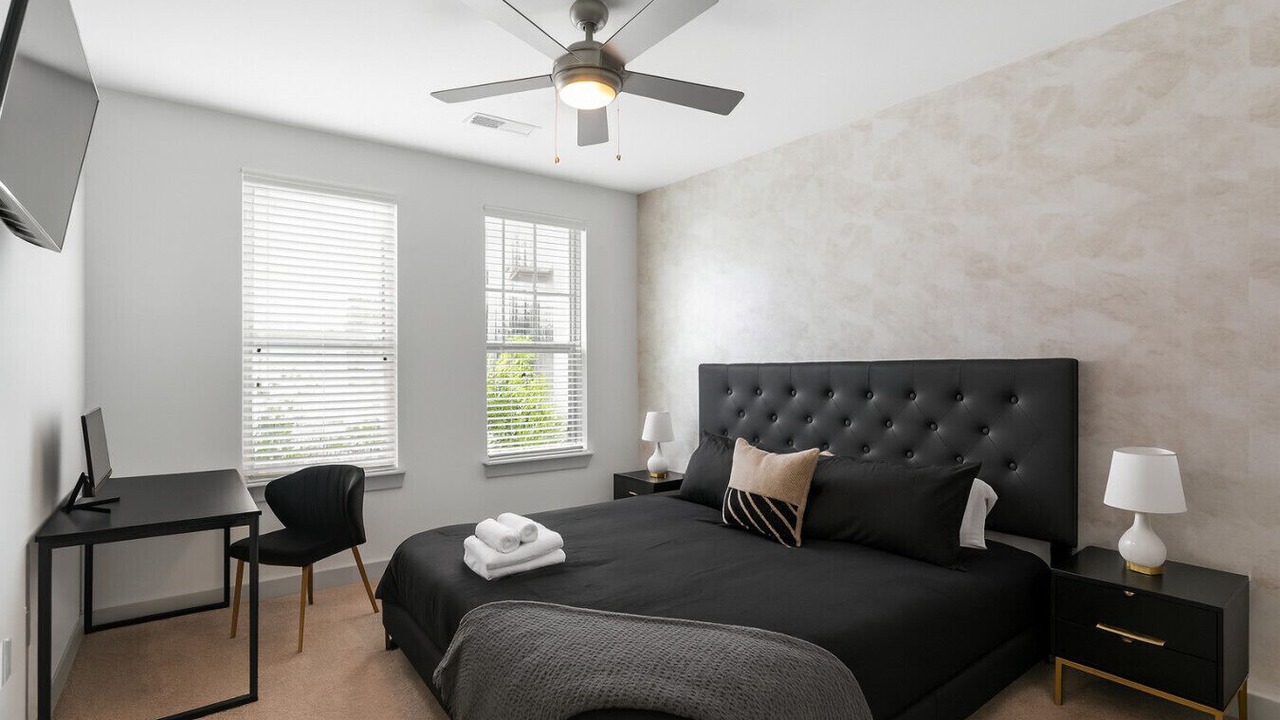 Photo of Bedroom in Forest Park