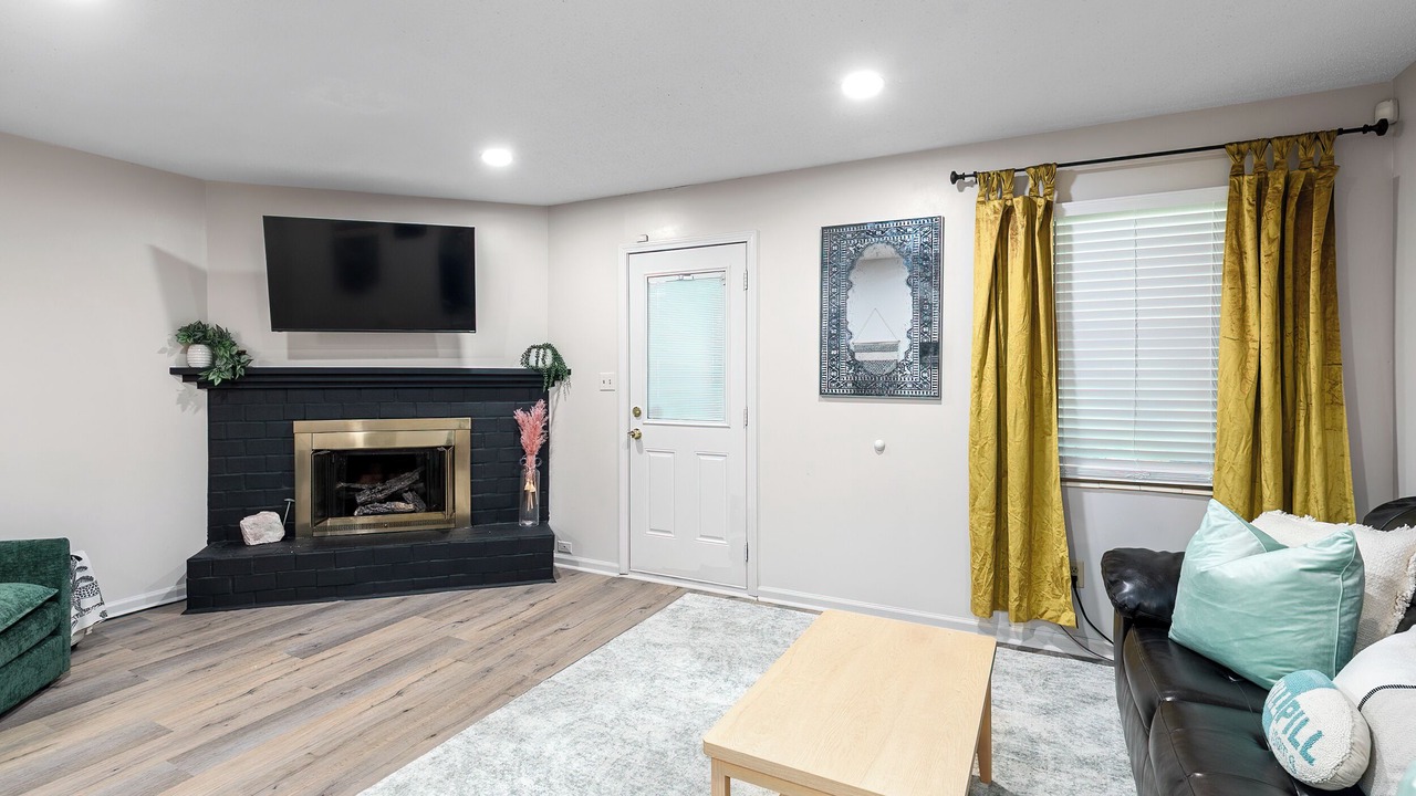 Photo of Livingroom in Hoover