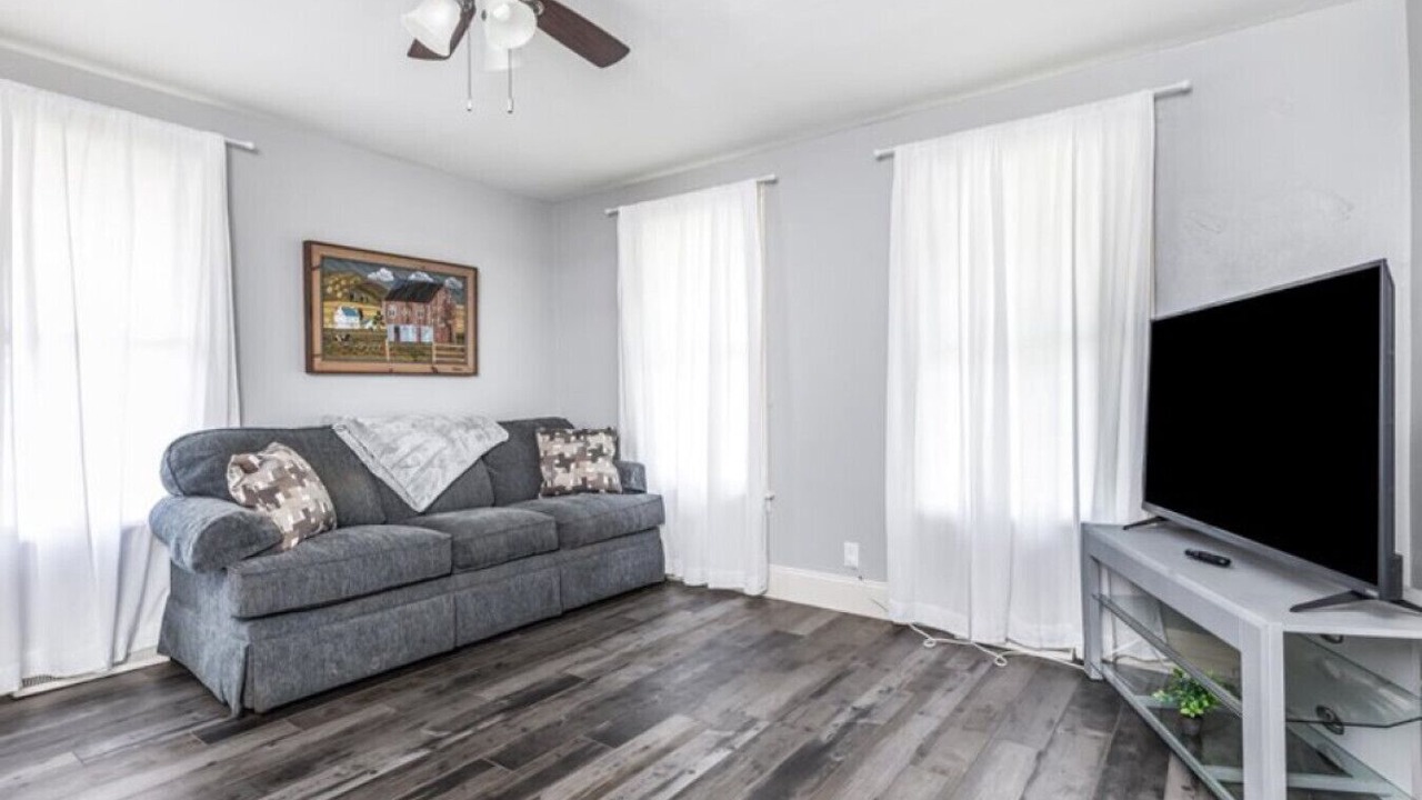 Photo of Livingroom in Shullsburg