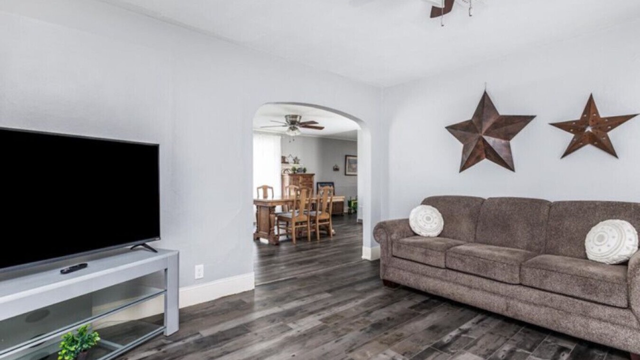Photo of Livingroom in Shullsburg