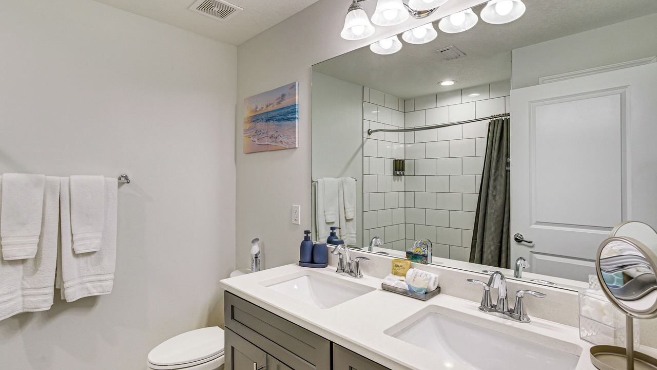 Photo of Bathroom in Hunt Club