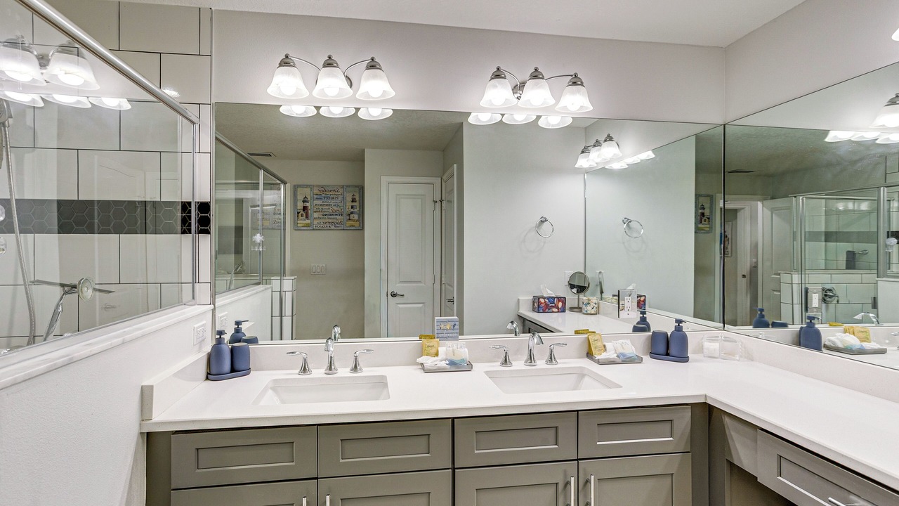 Photo of Bathroom in Hunt Club