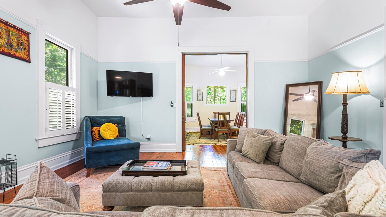Photo of Livingroom in Kirkwood