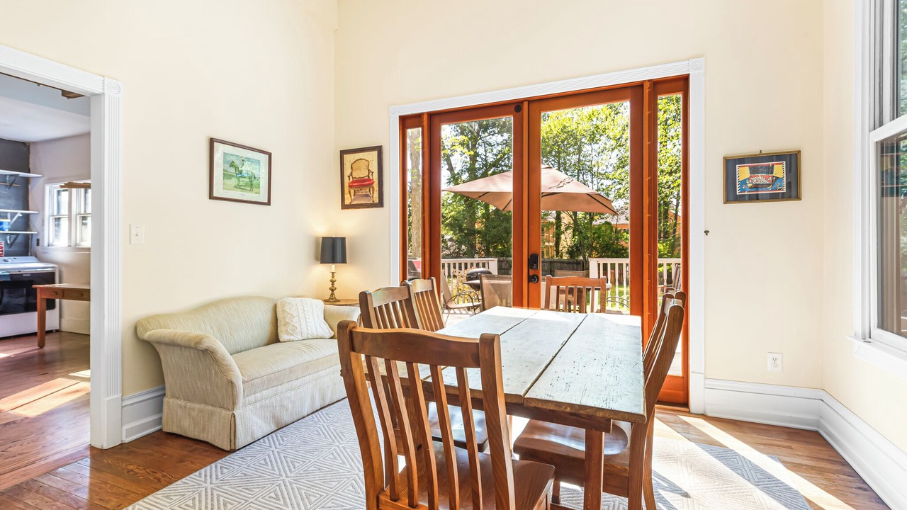 Photo of Livingroom in Kirkwood