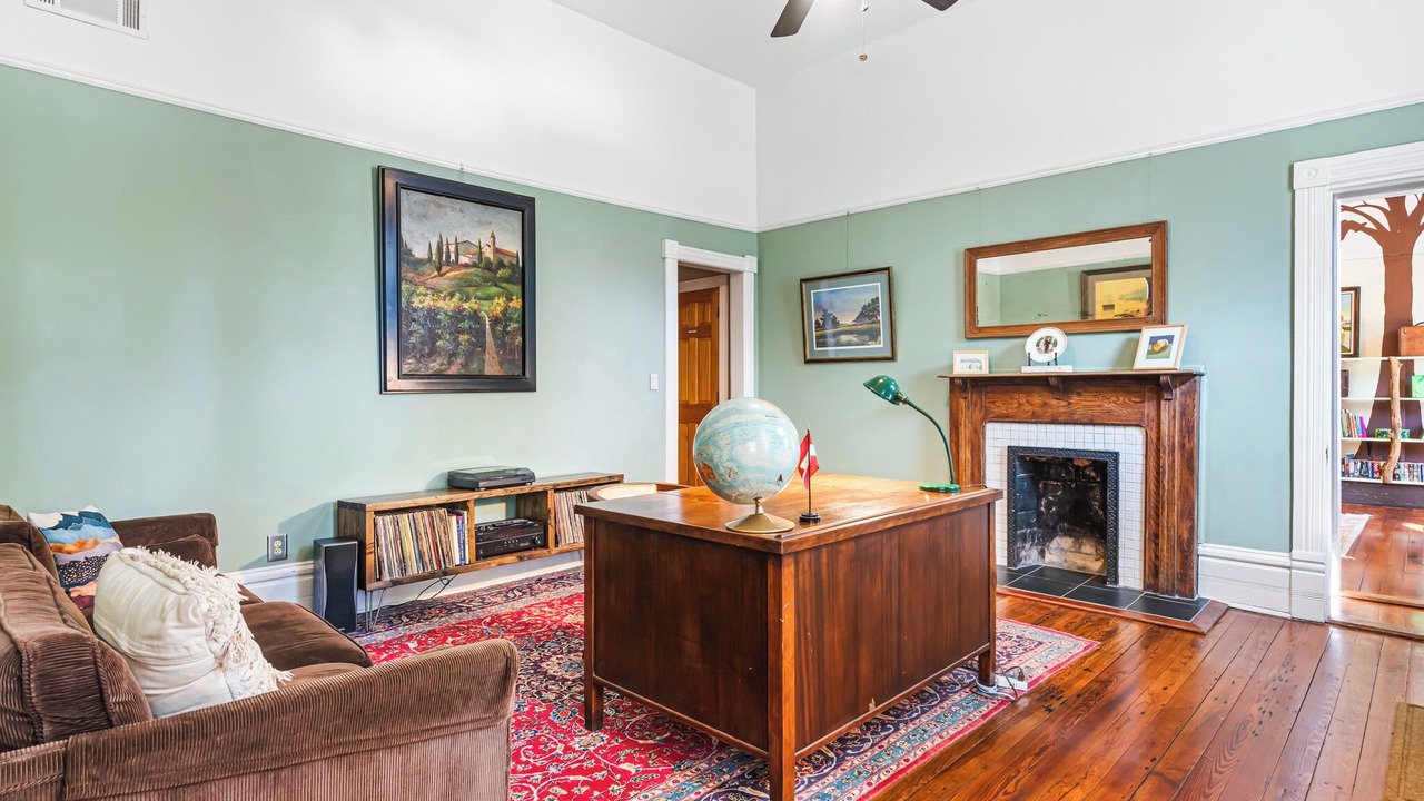 Photo of Livingroom in Kirkwood