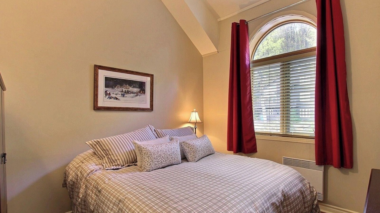 Photo of Bedroom in Bromont