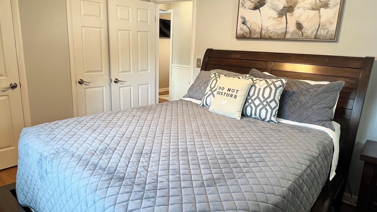 Photo of Bedroom in Lake Hopatcong