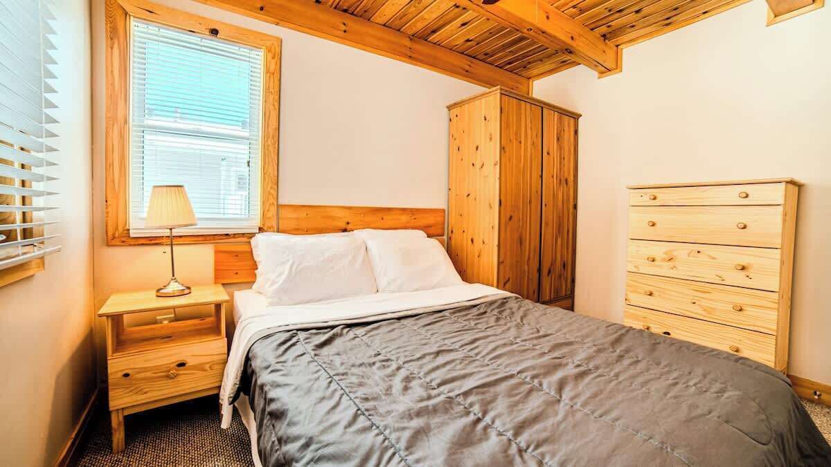 Photo of Bedroom in Muskoka Lakes