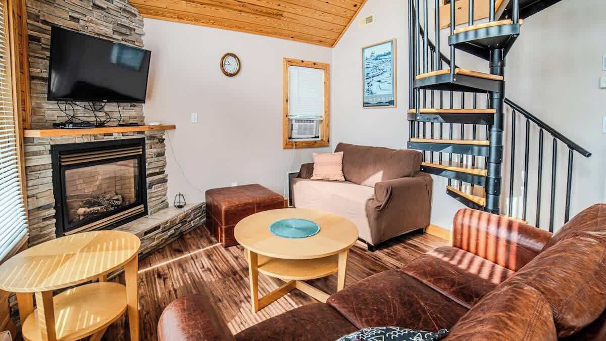 Photo of Livingroom in Muskoka Lakes