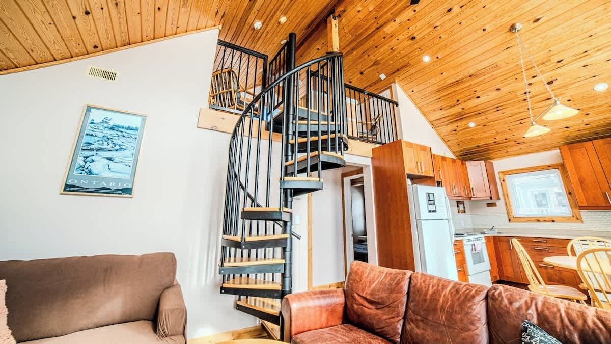 Photo of Livingroom in Muskoka Lakes