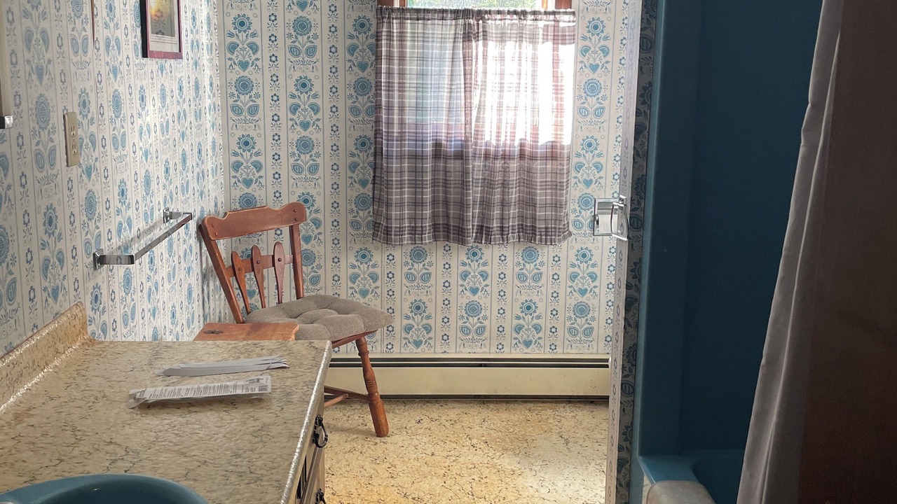 Photo of Bathroom in Bakersfield