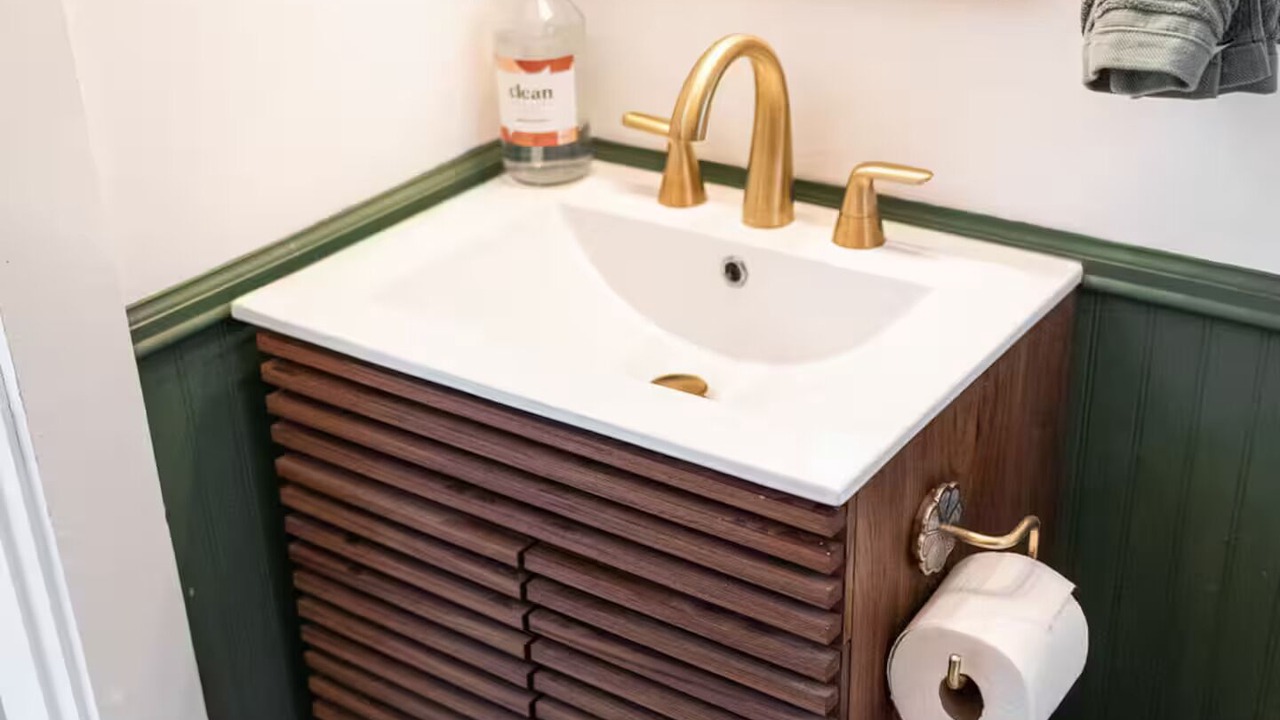 Photo of Bathroom in Metropolitan