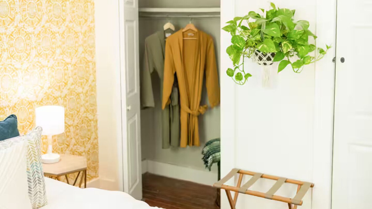 Photo of Bedroom in Metropolitan