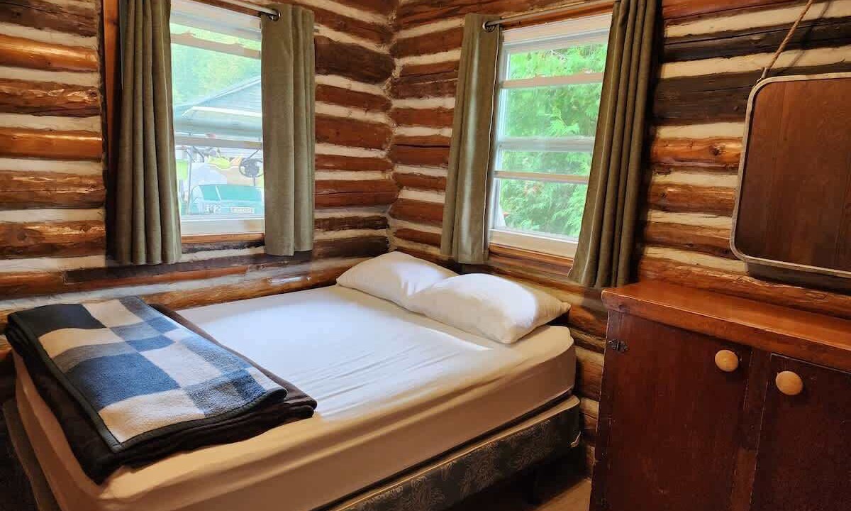 Photo of Bedroom in Rosedale