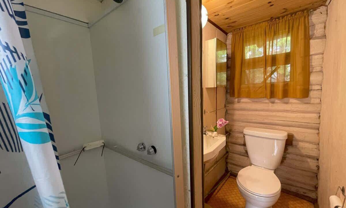 Photo of Bathroom in Rosedale