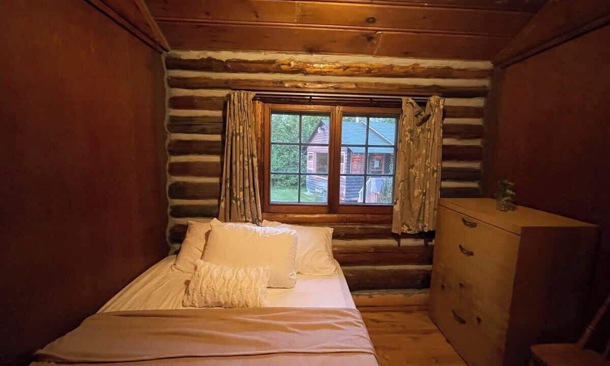 Photo of Bedroom in Rosedale