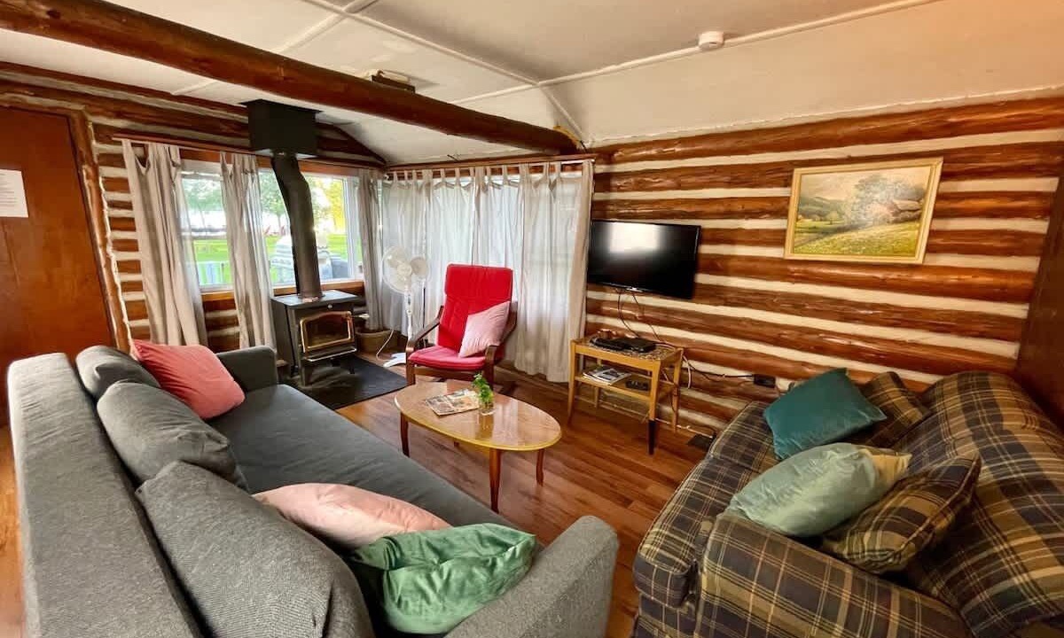 Photo of Livingroom in Rosedale