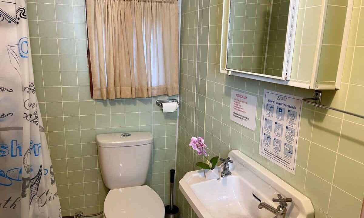 Photo of Bathroom in Rosedale