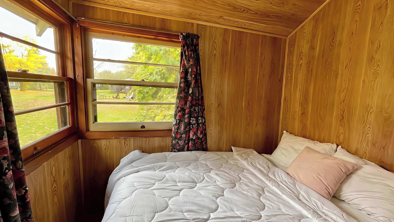 Photo of Bedroom in Rosedale