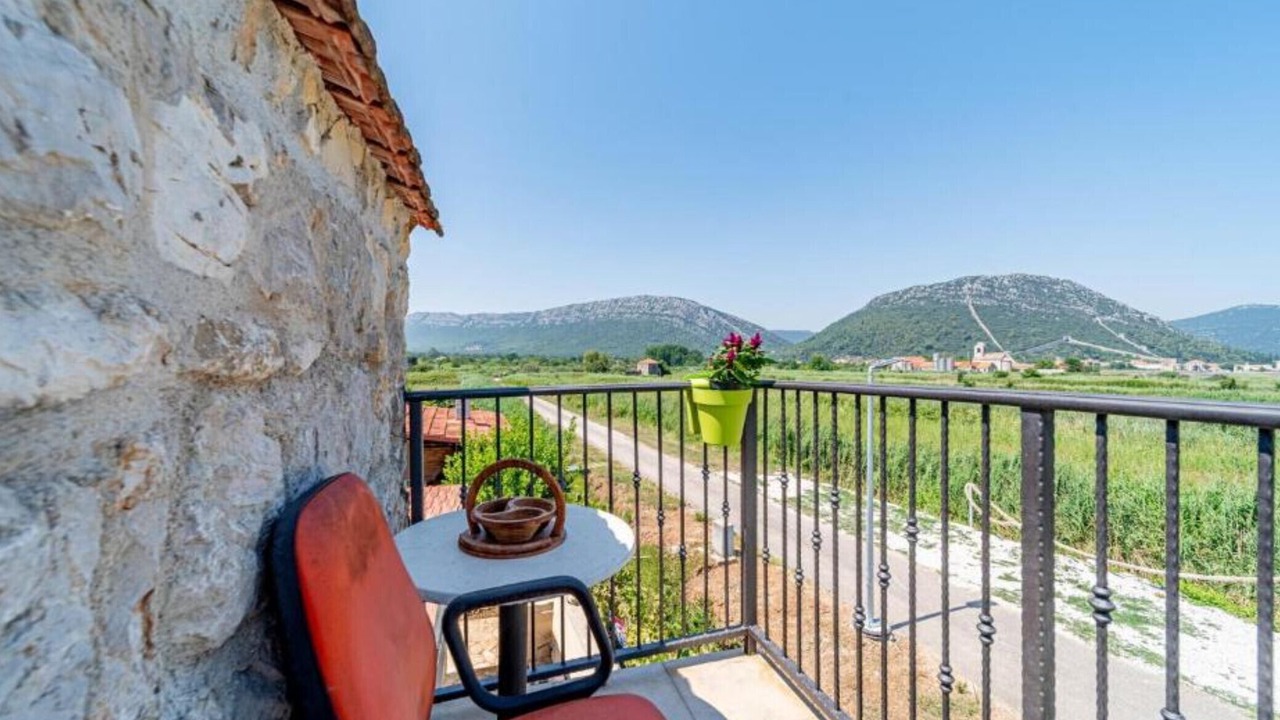 Photo of Patio Balcony in Kobas