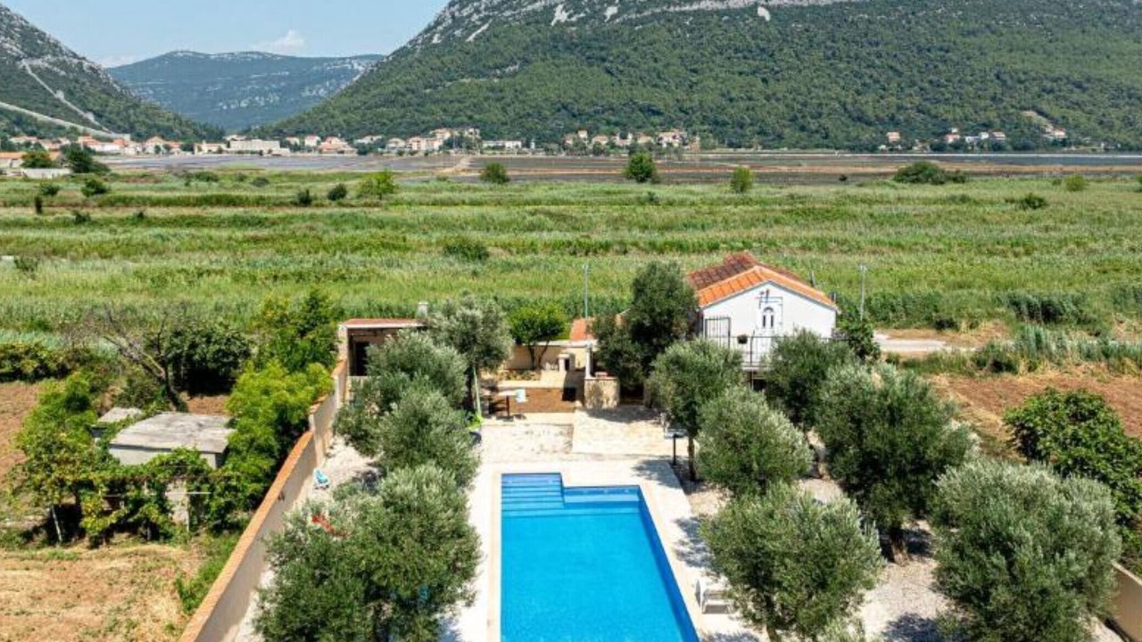 Photo of Outdoor in Kobas