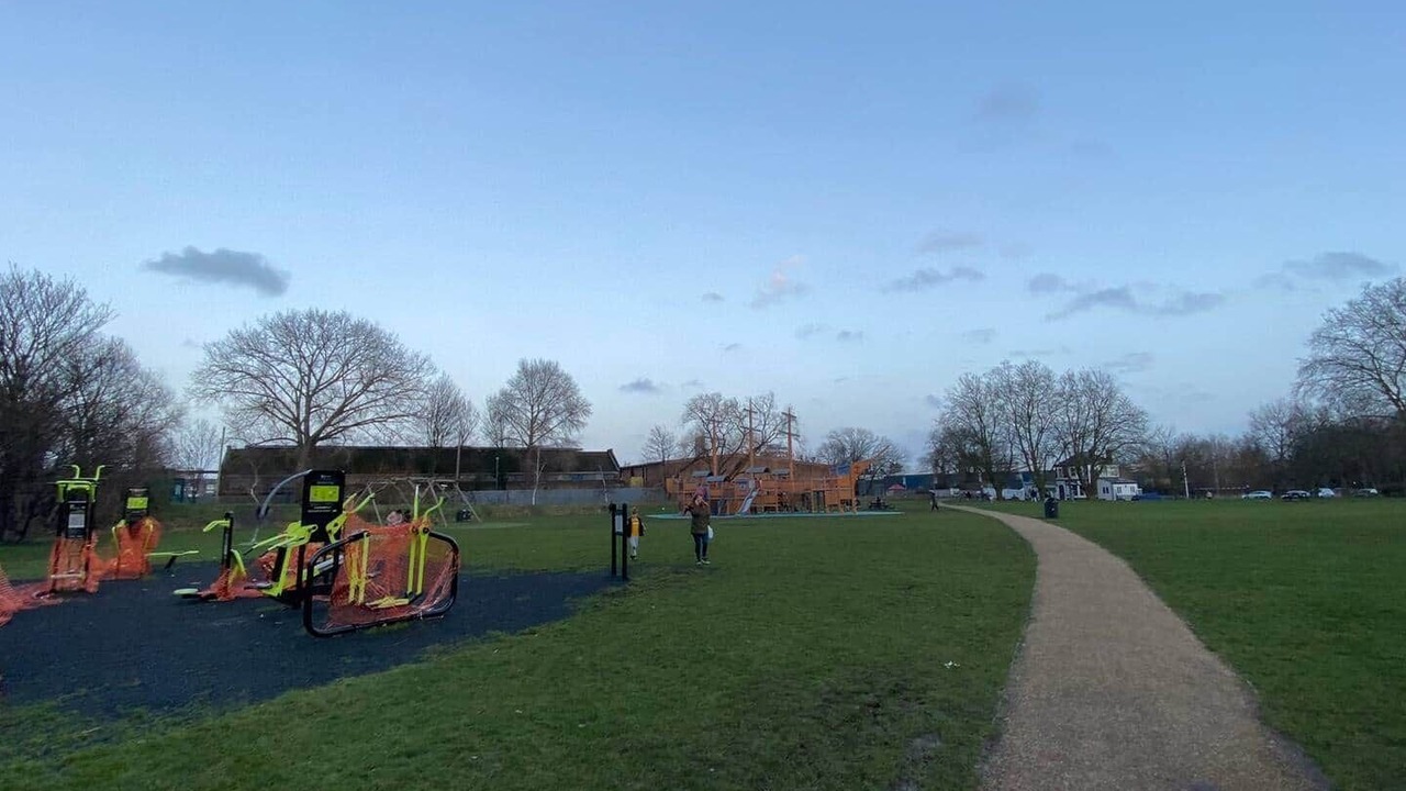 Photo of Others in Lea Bridge