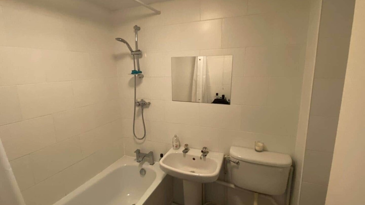 Photo of Bathroom in Lea Bridge