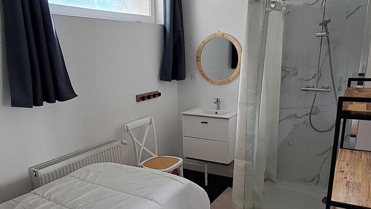 Photo of Bedroom in Rencurel