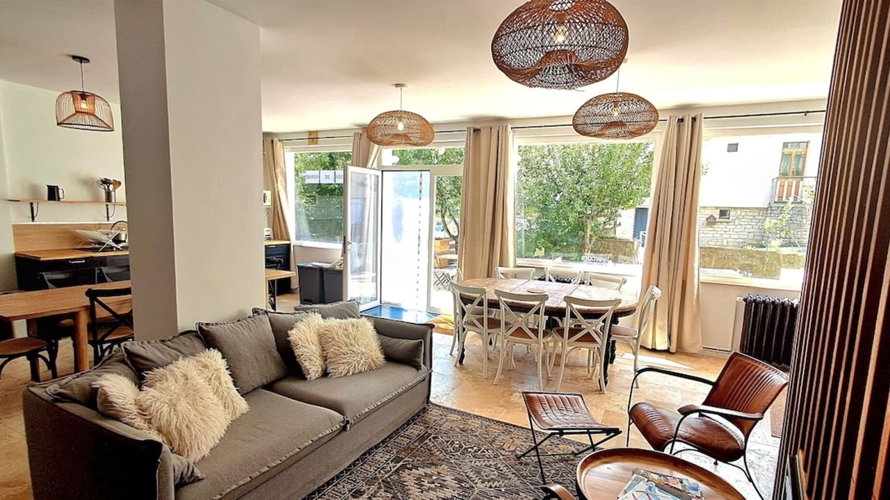 Photo of Livingroom in Rencurel