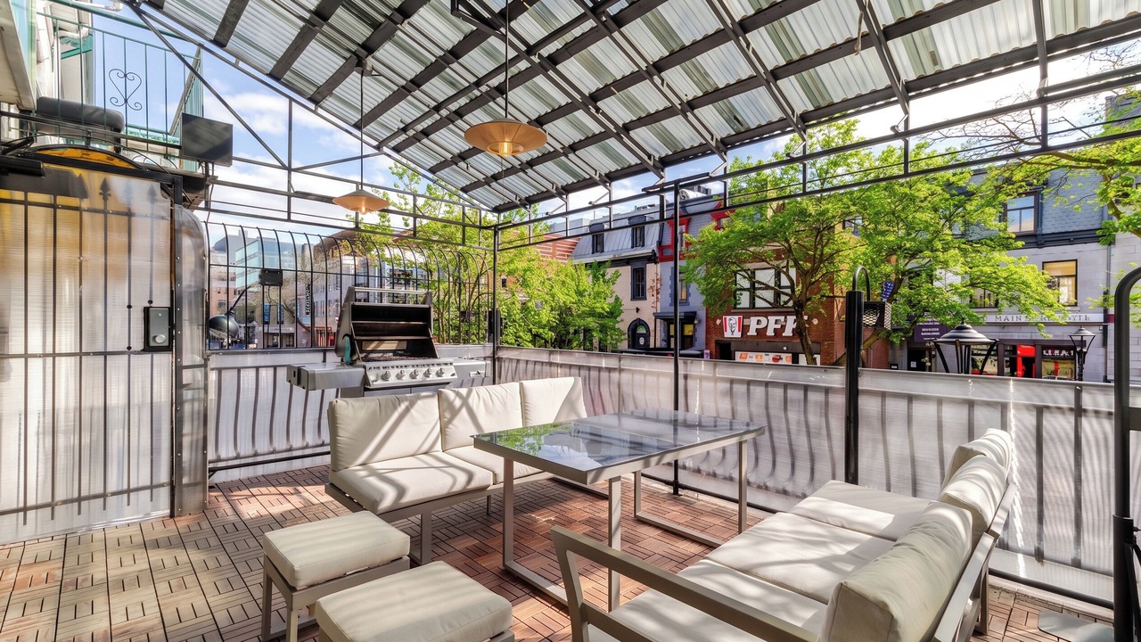 Photo of Patio Balcony in Latin Quarter
