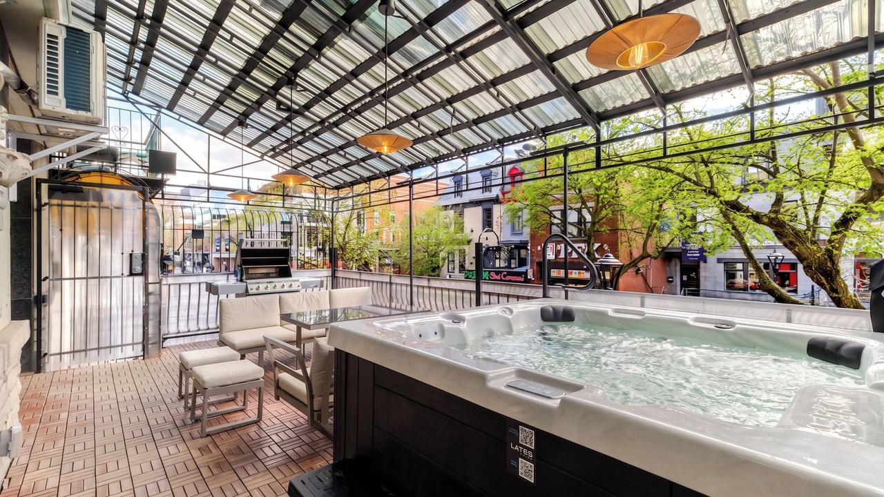 Photo of Patio Balcony in Latin Quarter
