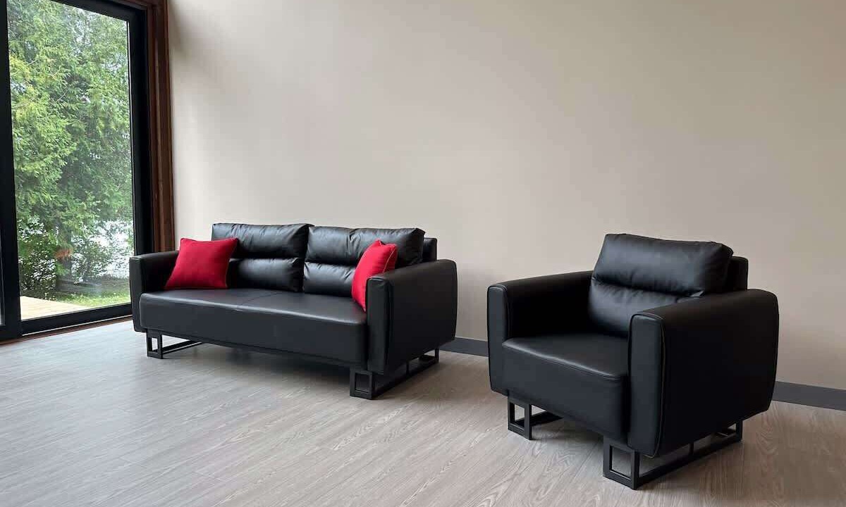 Photo of Livingroom in Lakefield