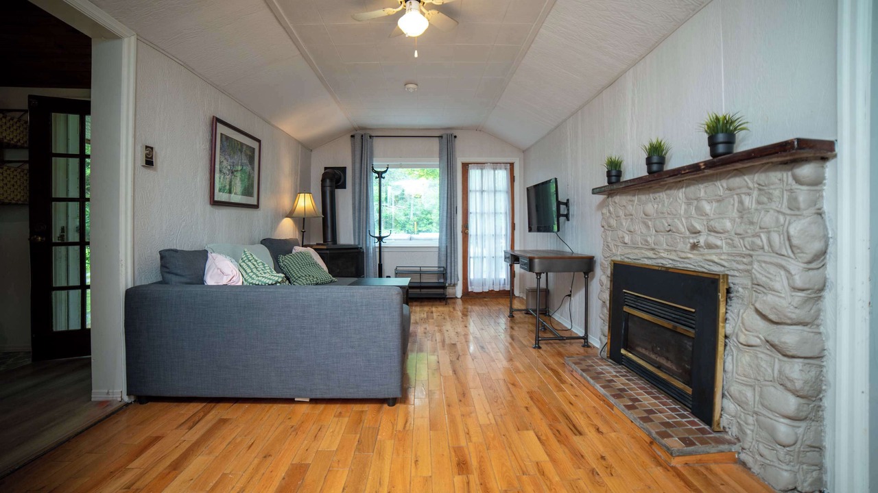 Photo of Livingroom in Tay Valley