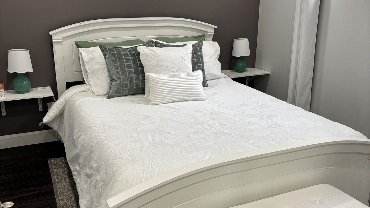 Photo of Bedroom in Jonquiere