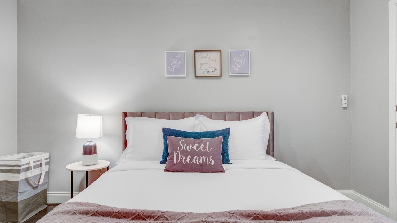 Photo of Bedroom in Lake Highlands
