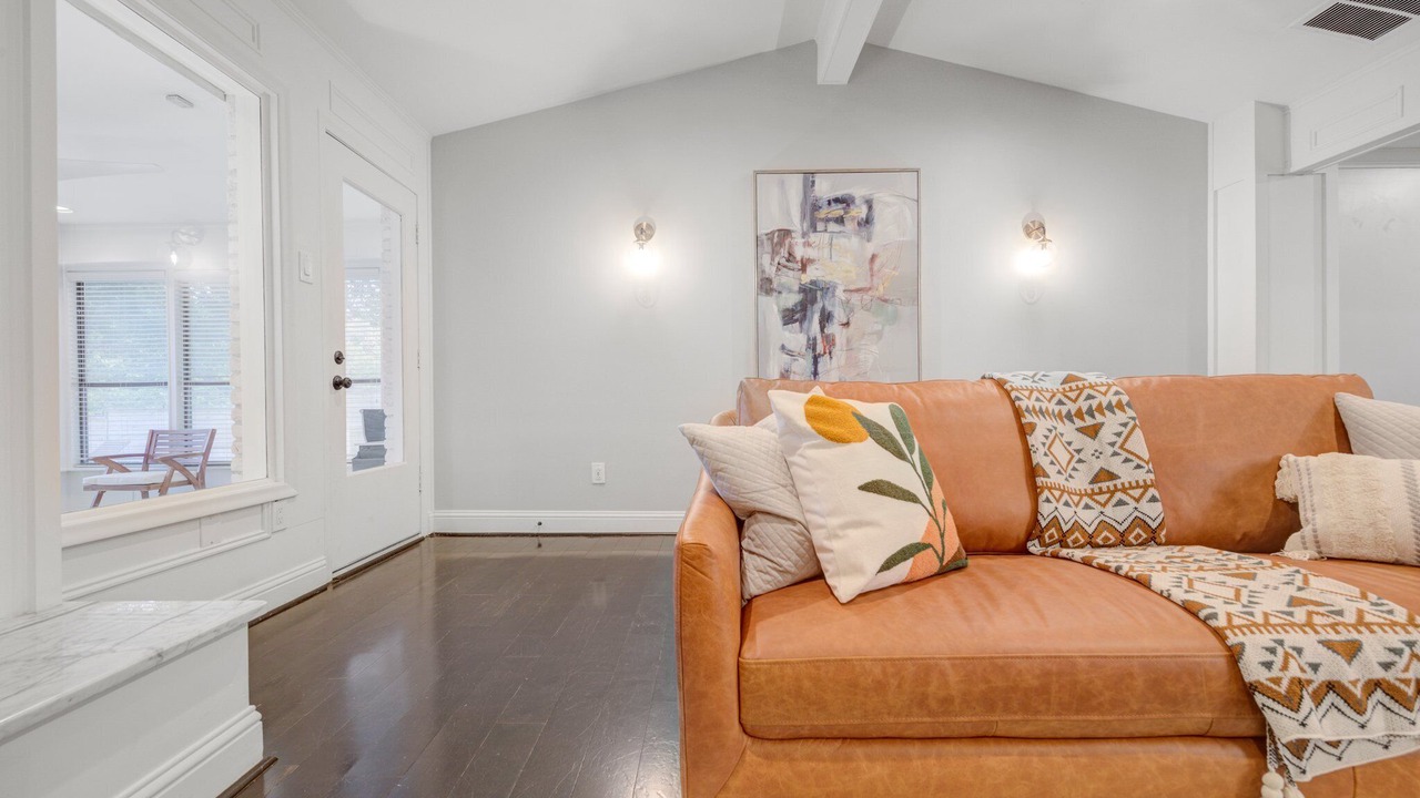 Photo of Livingroom in Lake Highlands