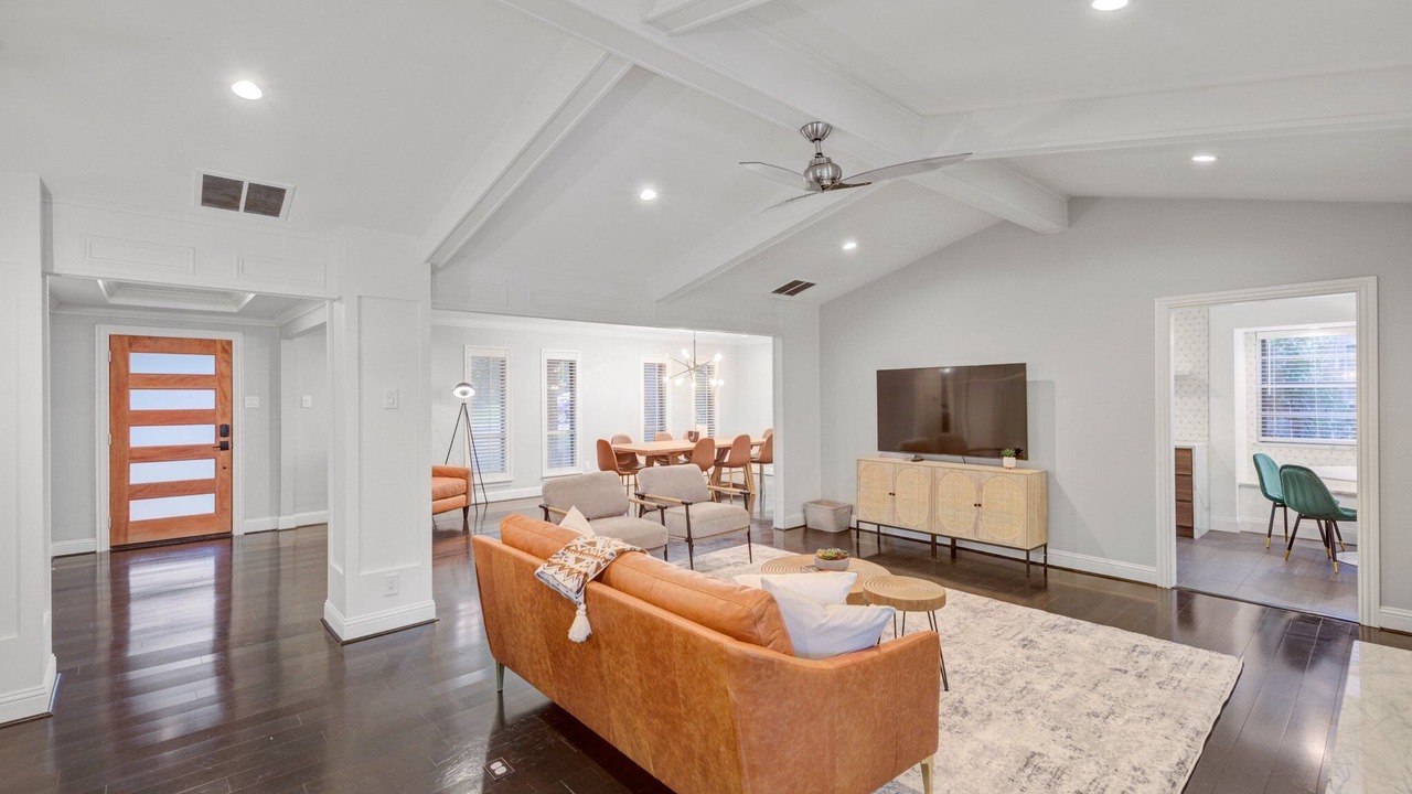 Photo of Livingroom in Lake Highlands