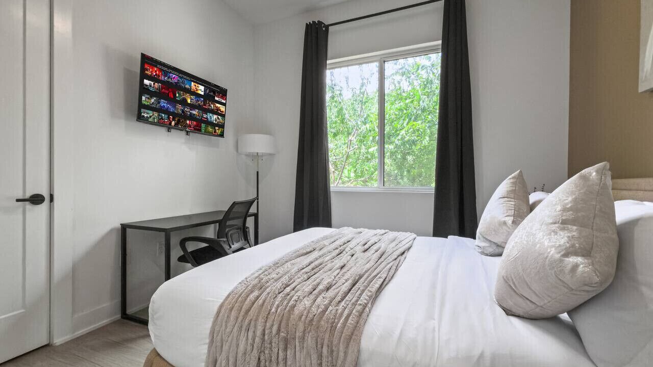 Photo of Bedroom in MLK
