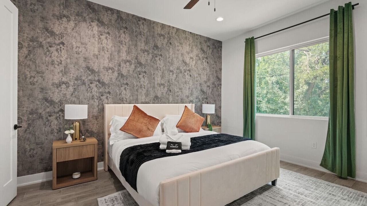 Photo of Bedroom in MLK