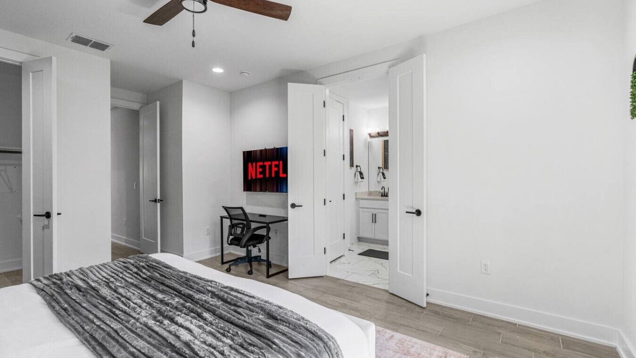 Photo of Bedroom in MLK