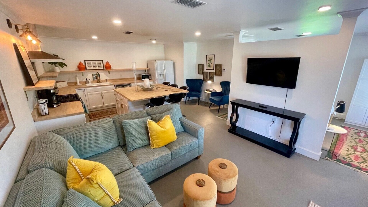 Photo of Livingroom in Tyler