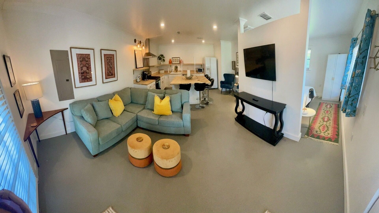 Photo of Livingroom in Tyler