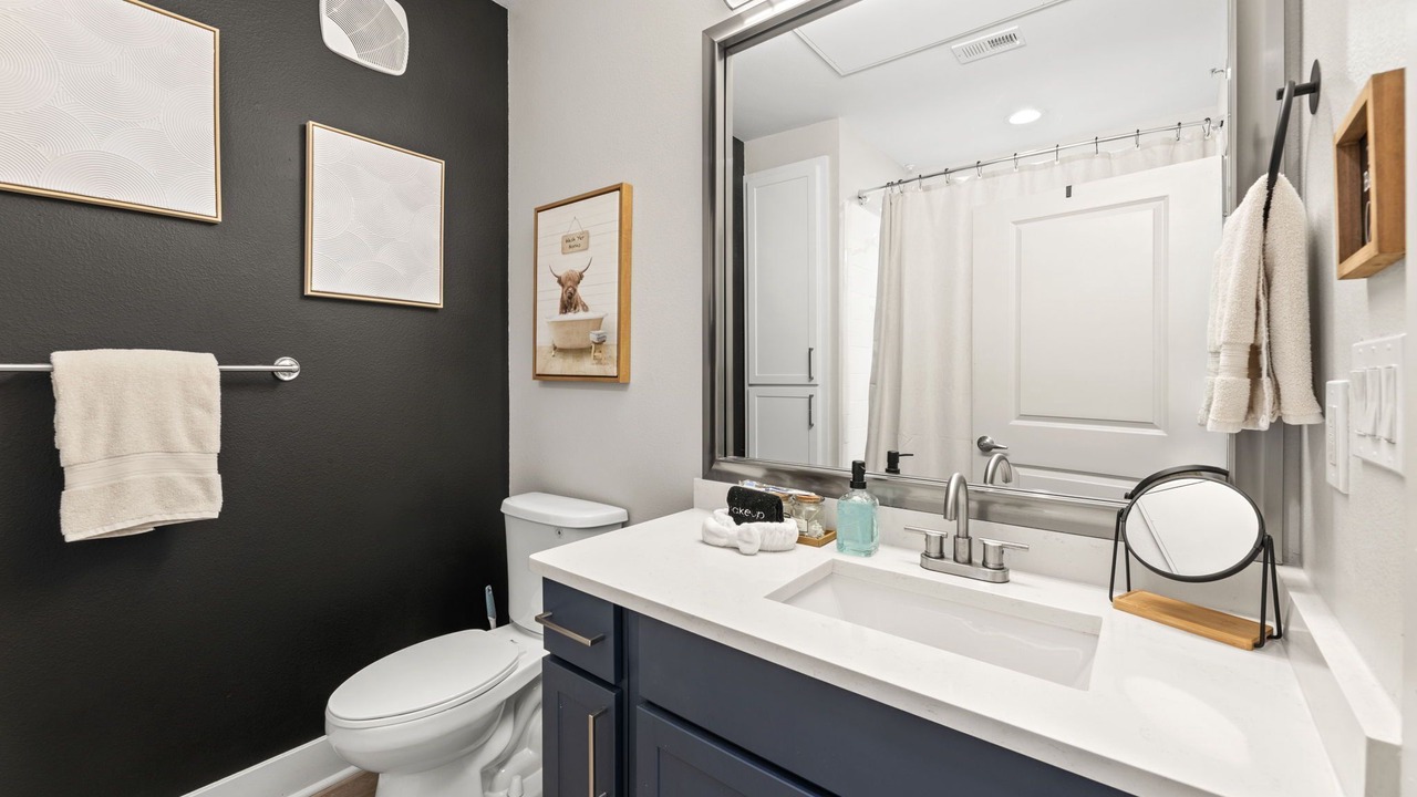 Photo of Bathroom in Deep Ellum