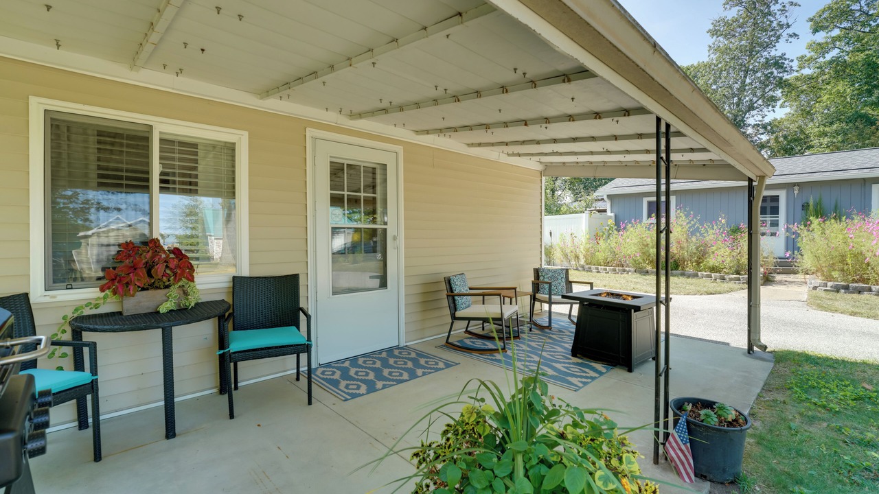Photo of Patio Balcony in Port Austin