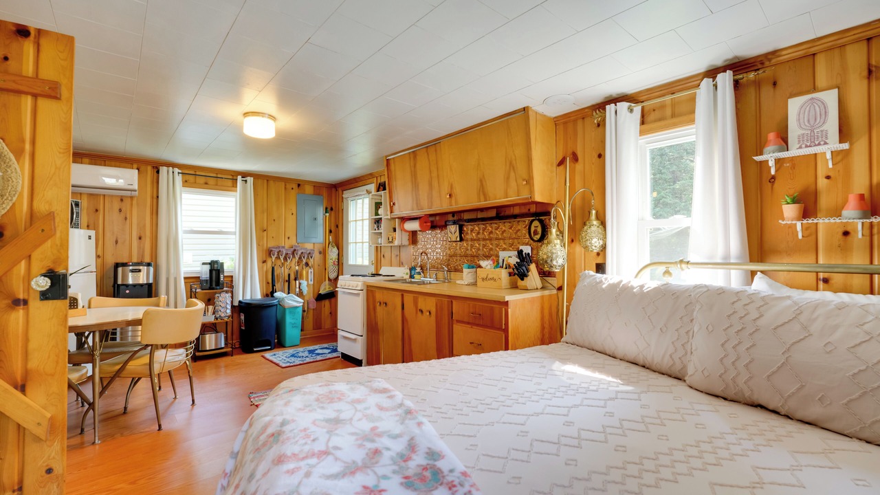 Photo of Bedroom in Port Austin