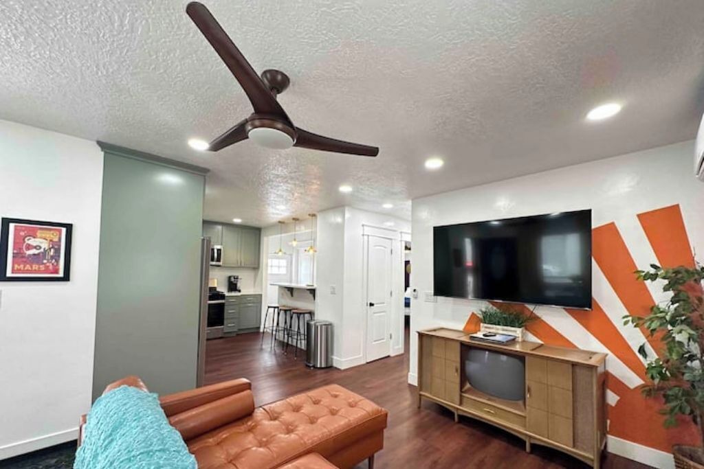 Photo of Livingroom in South Salt Lake