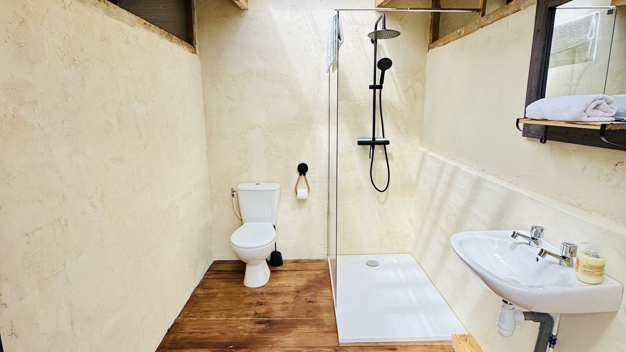 Photo of Bathroom in Riols