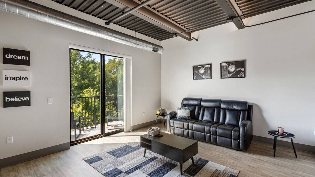 Photo of Livingroom in Stuart