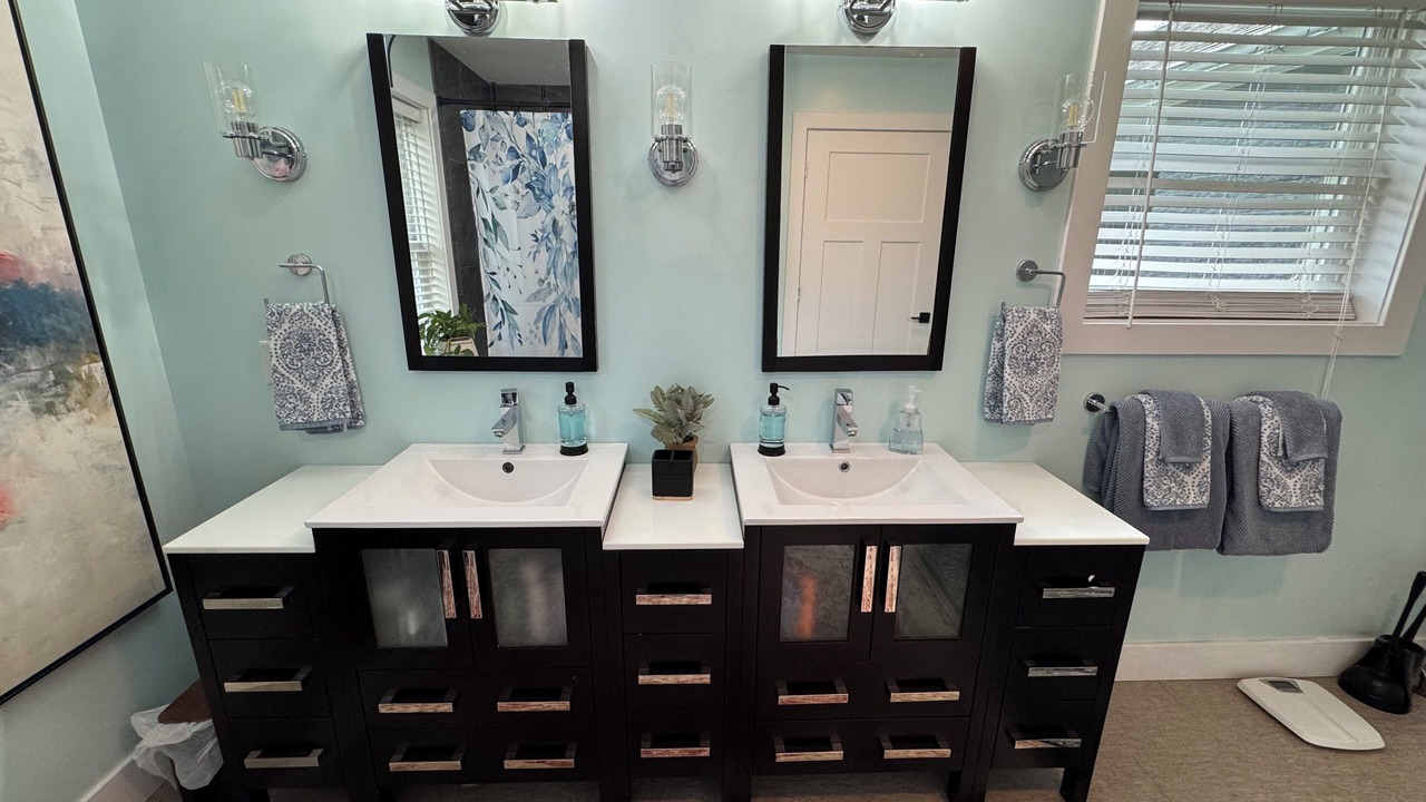 Photo of Bathroom in Stormstown