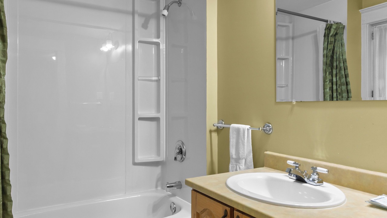 Photo of Bathroom in Waterford Valley